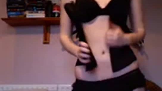Laura hot dancing video